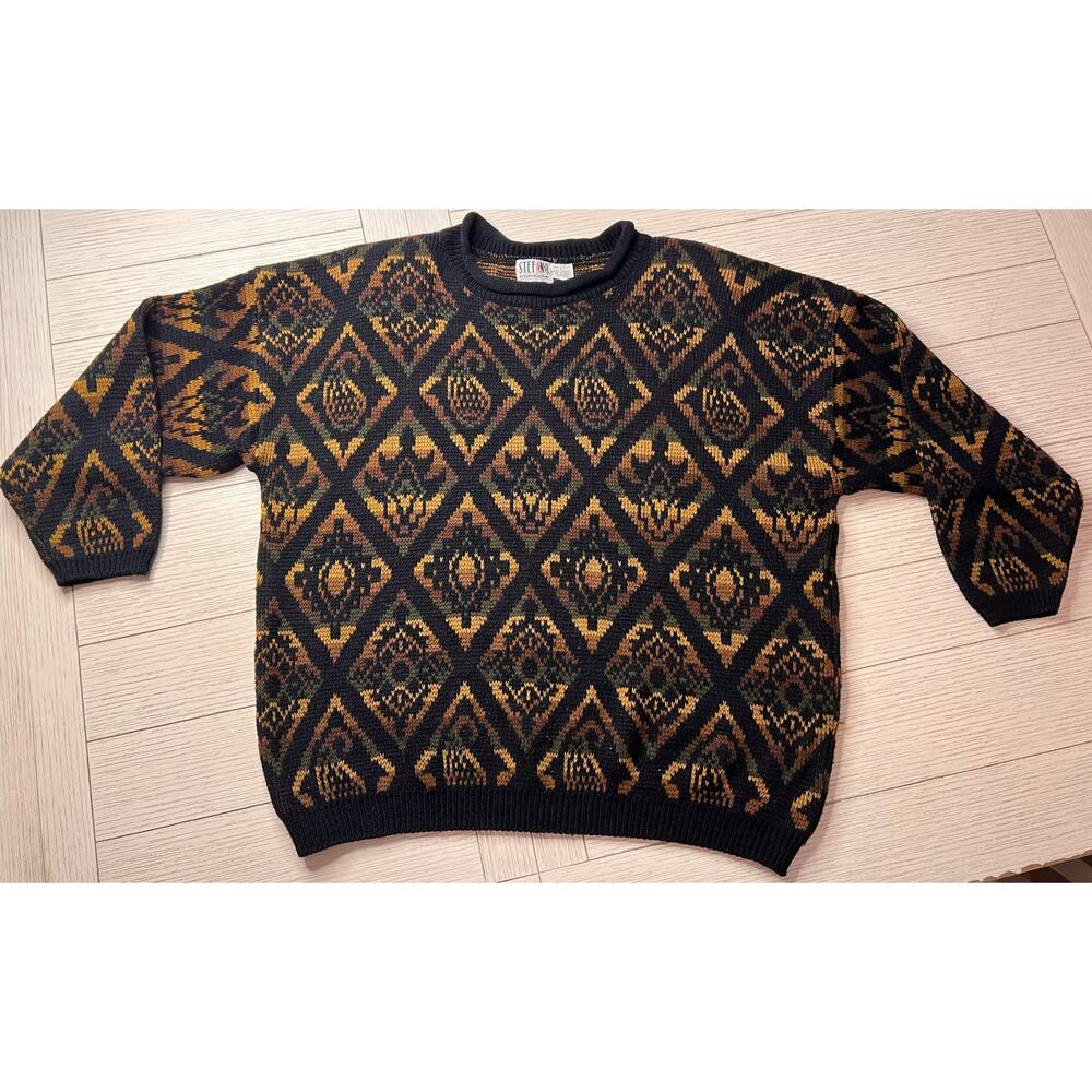 Stefano vintage 1980s ladies graphic‎ print sweater w/ 3/4 sleeves, crew neck. L